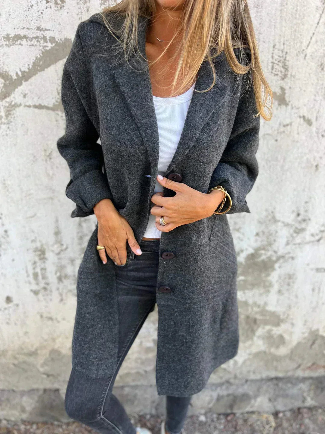 Bella – Buttoned Blazer Jacket