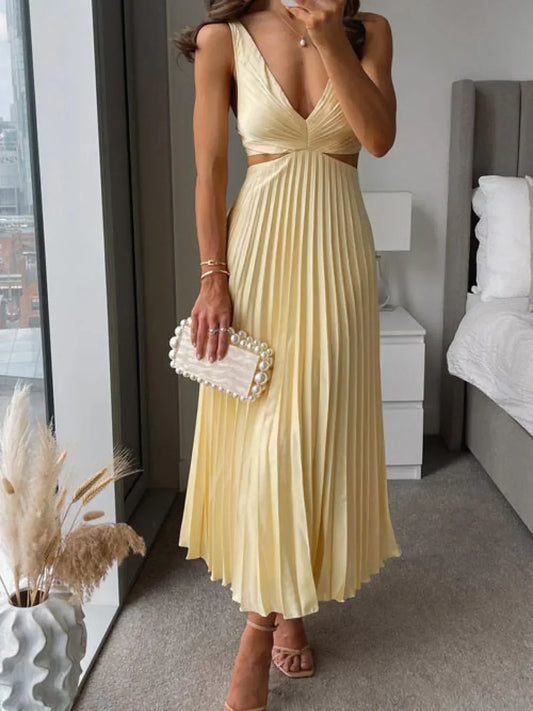 Aveline | Flowing Dress with Slit and Sculpted Waist